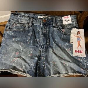 Women’s Celebrity Pink NWTs jean shorts